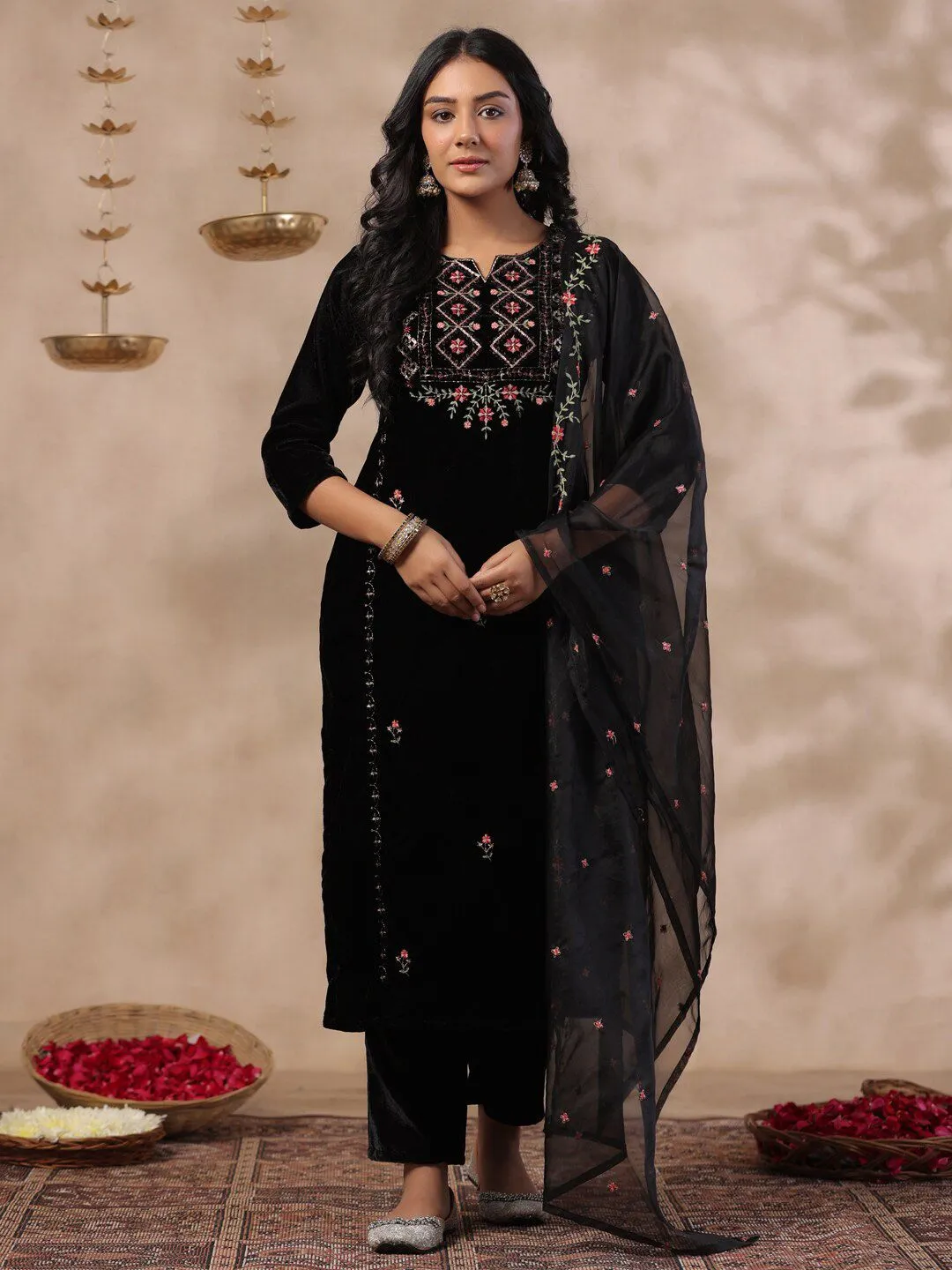Black Velvet Floral Zari Embroidered Kurta Set with Sheer Voile Butta Dupatta