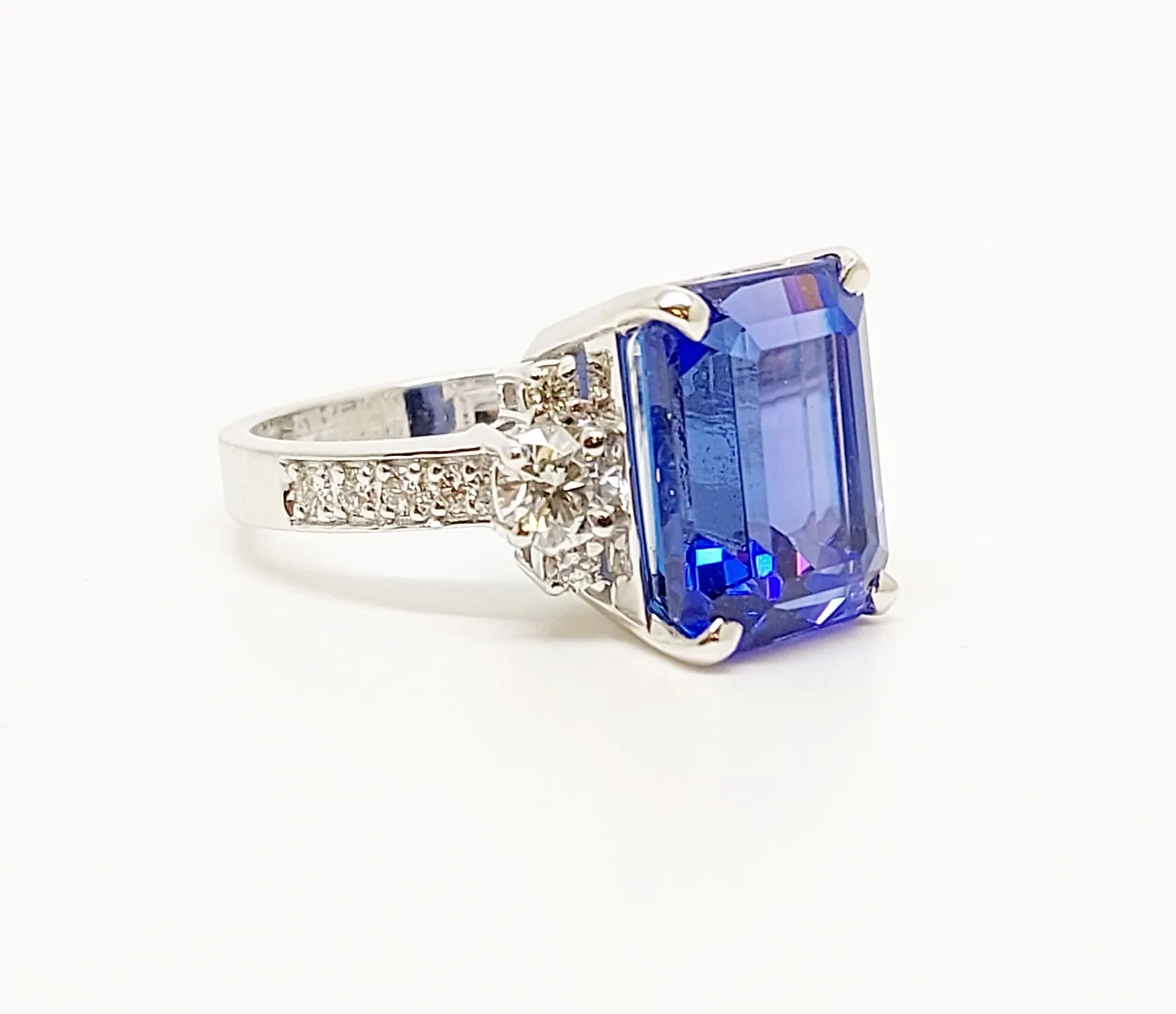 Emerald Cut Tanzanite Ring With Diamond In 14k White Gold