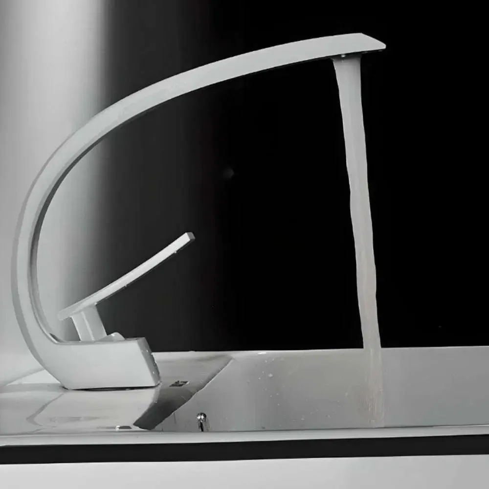 Gold Basin Faucet - Elegant Design