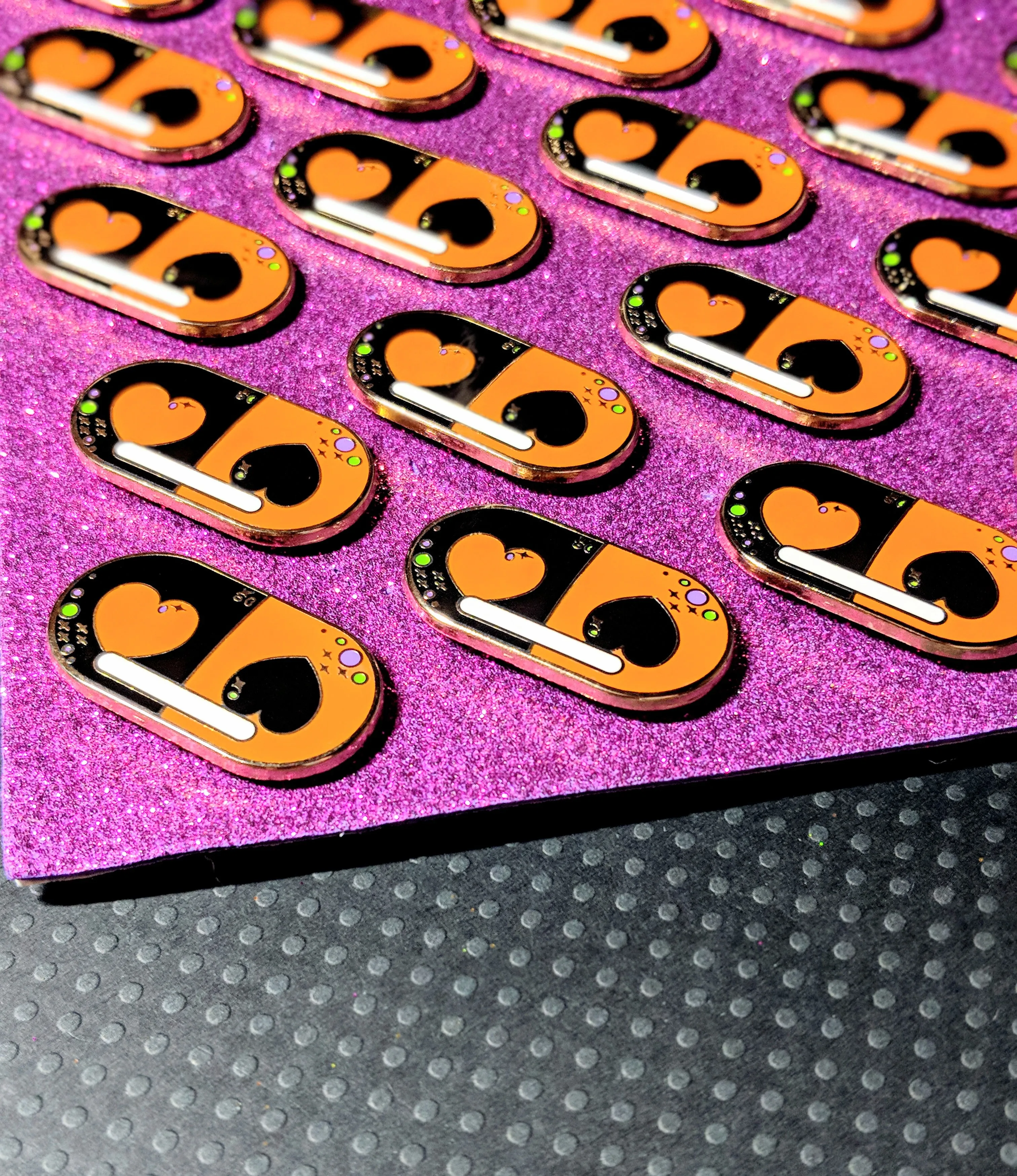 Halloween Menhera capsule enamel pin