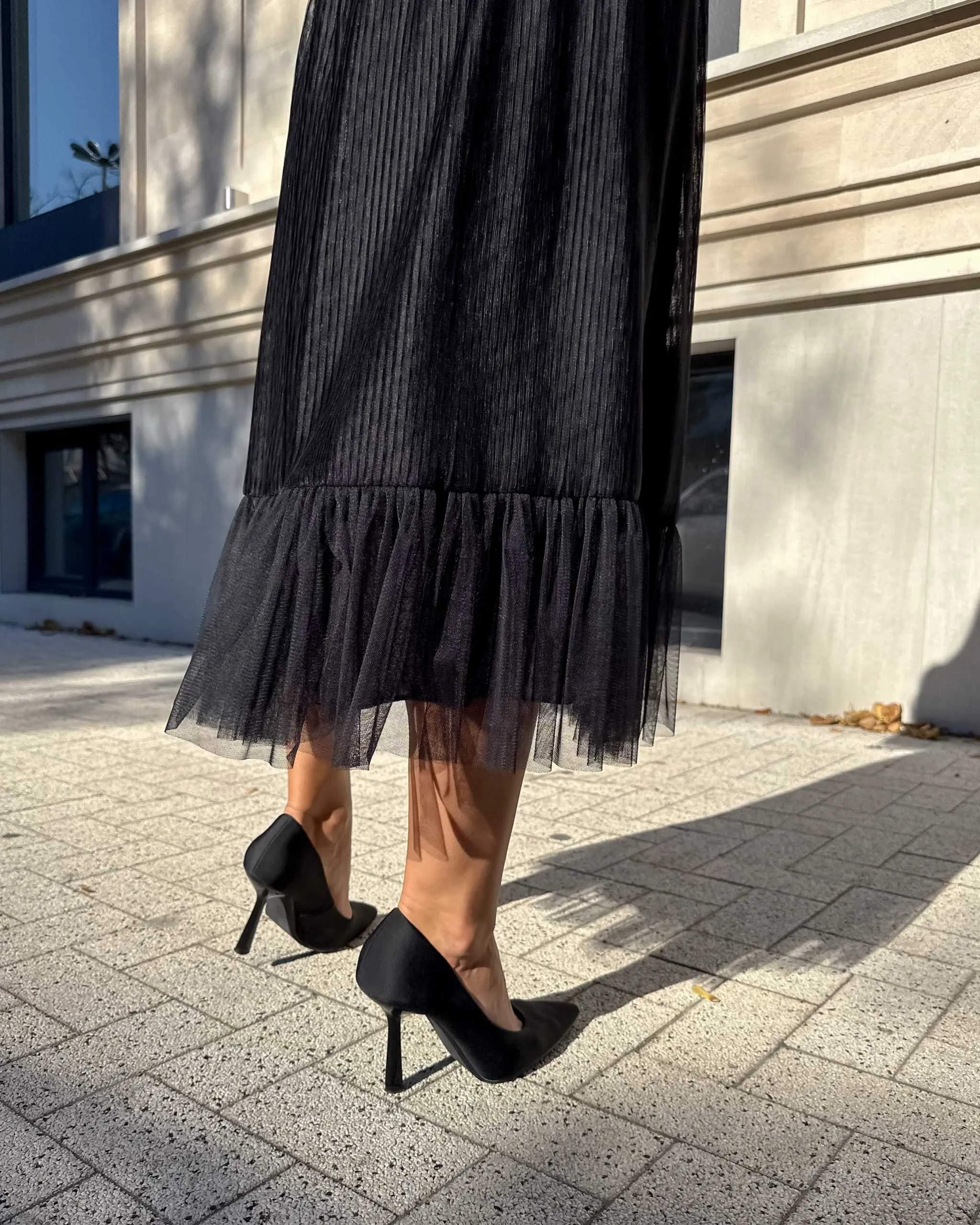 Rochie eleganta neagra midi