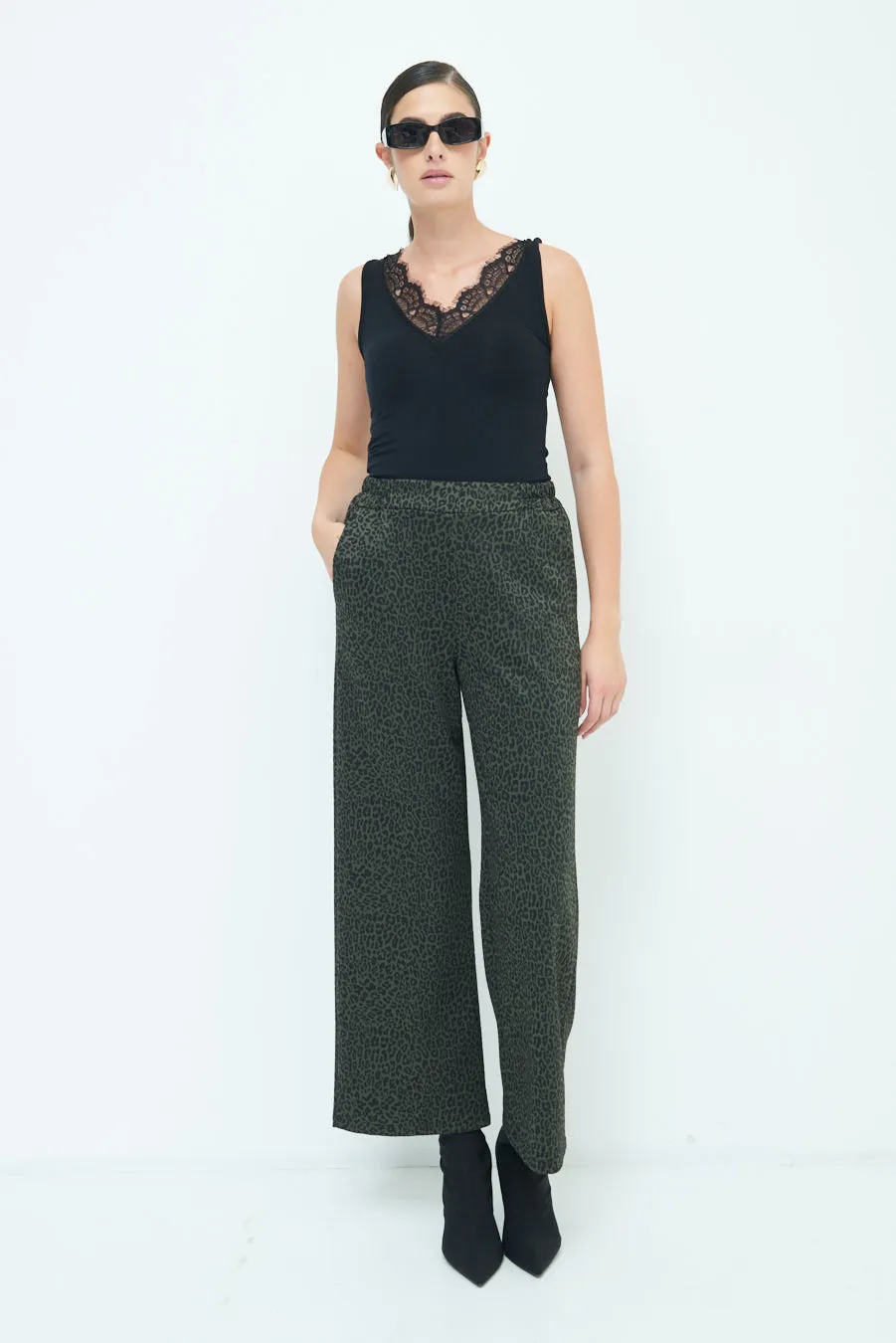 Stylish high-waisted printed trousers wholesale
