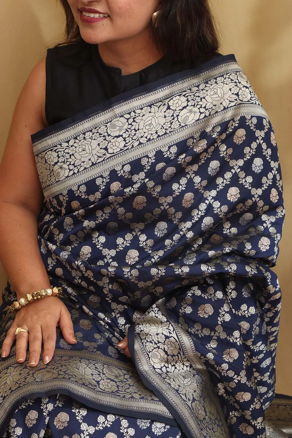 Timeless Beauty: Elegant Blue Banarasi Silk Saree