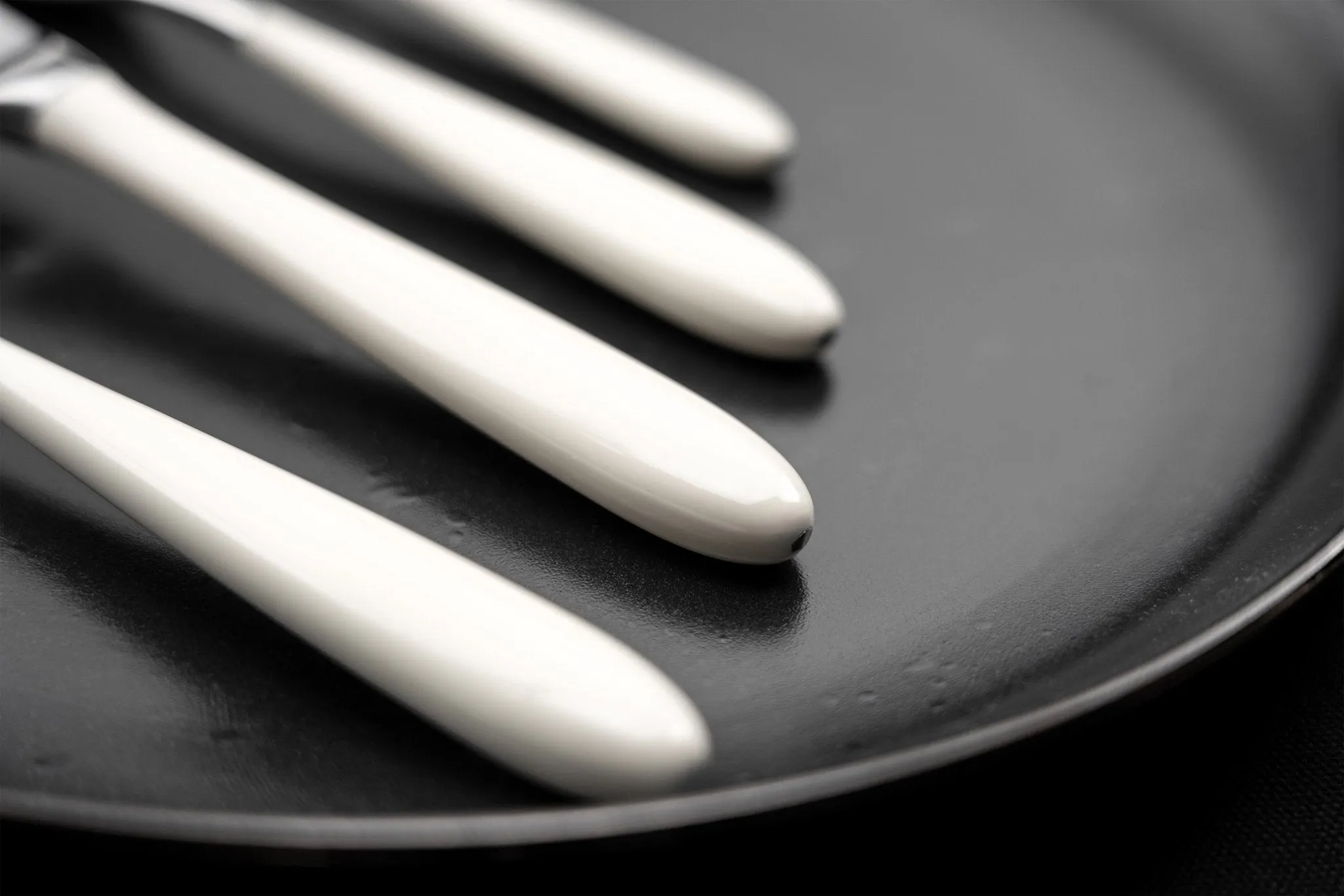 Yin & Yang White Set of 2 Dessert Spoons