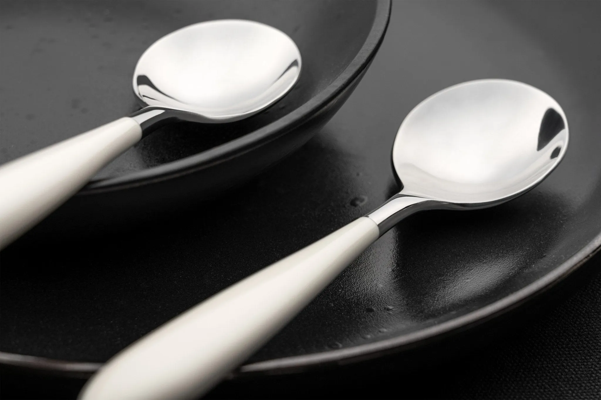 Yin & Yang White Set of 2 Dessert Spoons